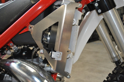 AXP Aluminum radiator protector - Beta X-Trainer 300