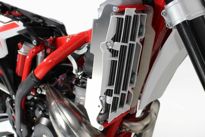 AXP Aluminum radiator protector - Beta RR 