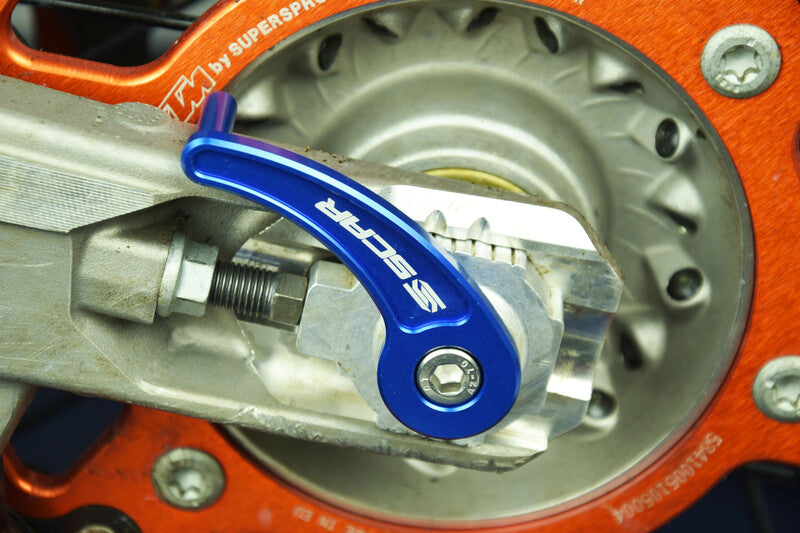 SCAR Rear Axle Pull Blue 