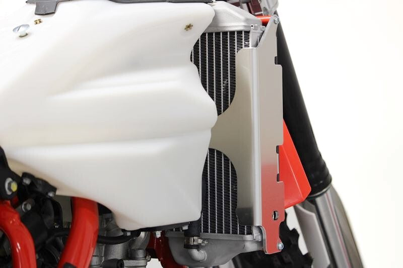 AXP Xtrem Radiator Guard HDPE