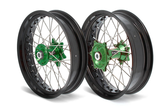 ART SM Compleet voor- en achterwiel 17x3,50/17x4,50 zwarte velg/groene naaf Kawasaki